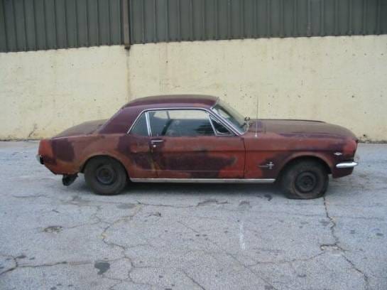 1965 Ford Mustang 289 V8 - Maroon thumbnail 4
