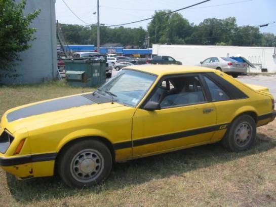 1986 Ford Mustang 5.0 HO - Yellow