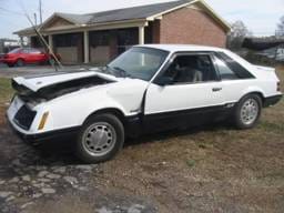 1986 Ford Mustang 5.0 - White