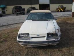 1986 Ford Mustang 5.0 - White
