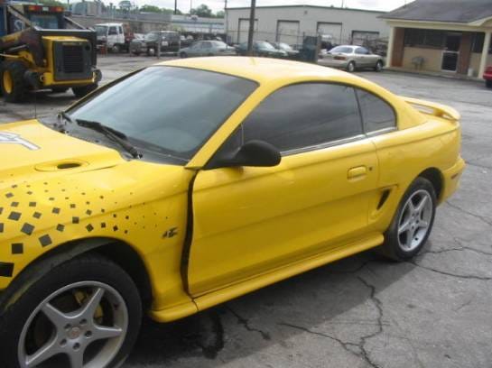 1994 Ford Mustang 5.0 HO Automatic - Yellow