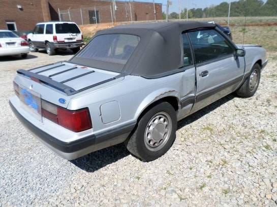 1993 Ford Mustang Convertible 2.3  thumbnail 2