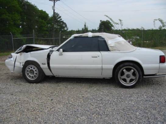 1985 Ford Mustang 5.0 HO - White