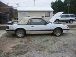1985 Ford Mustang 5.0 - White