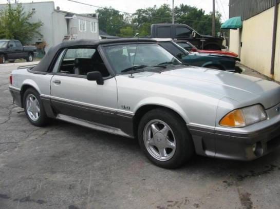 1992 Ford Mustang 5.0 AOD Automatic - Silver & Black thumbnail 2