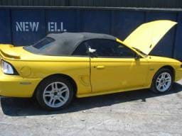 1998 Ford Mustang 4.6 2V Auto-AOD-e - Yellow