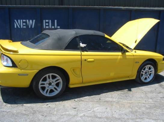 1998 Ford Mustang 4.6 2V Auto-AOD-e - Yellow
