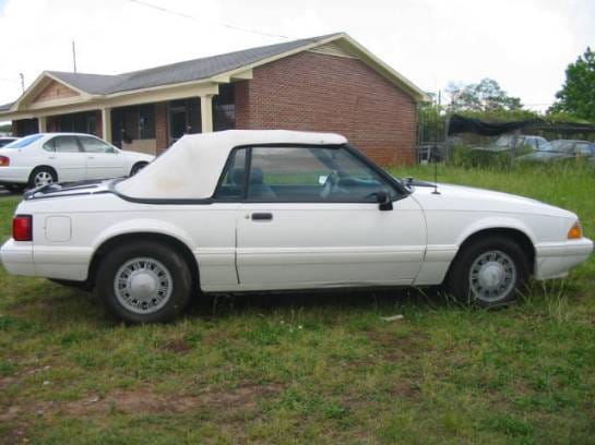 1993 Ford Mustang 2.3 Automatic - White