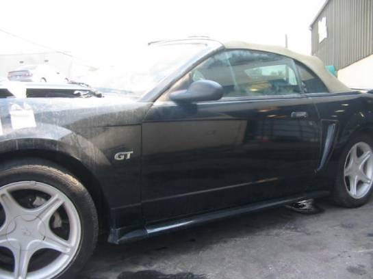 2000 Ford Mustang Convertible 4.6  4R7W Transmission - Black