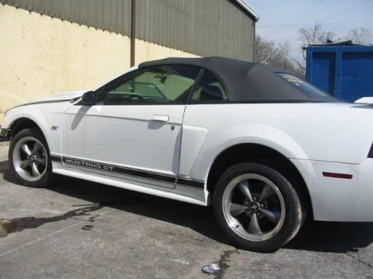 2003 Ford Mustang 4.6L SOHC Automatic- White