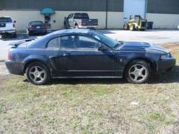 2003 Ford Mustang V-6 Automatic-Blue