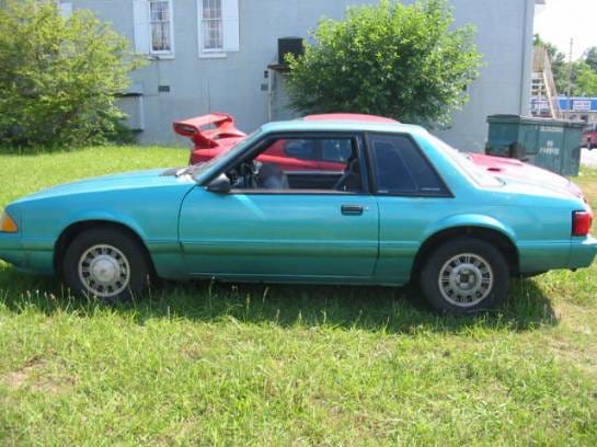 1991 Ford Mustang 4-Cyl Automatic - Blue