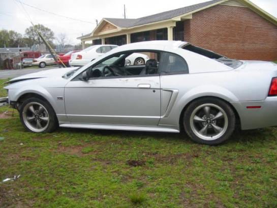 2000 Ford Mustang 4.6 2V 5-Speed - Silver