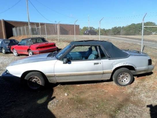 87-93 Ford Mustang Convertible 2.3 Automatic - Silver thumbnail 2