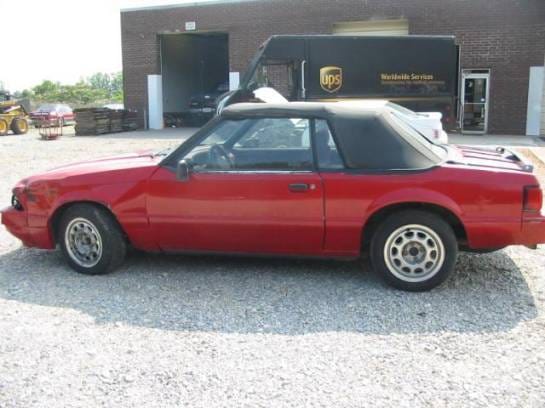 87-93 Ford Mustang Convertible 2.3 Automatic - Red thumbnail 2