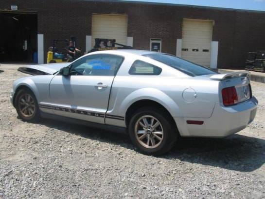 2005 V6 Mustang Coupe