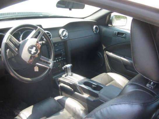 2005 V6 Mustang Coupe thumbnail 4