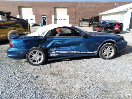 94-98 Ford Mustang Convertible 4.6 Automatic - Blue thumbnail 2