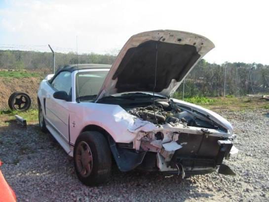 99-04 Ford Mustang Convertible 3.8 Automatic - White