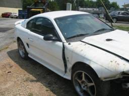 94-98 Ford Mustang Coupe 4.6 Manual - White