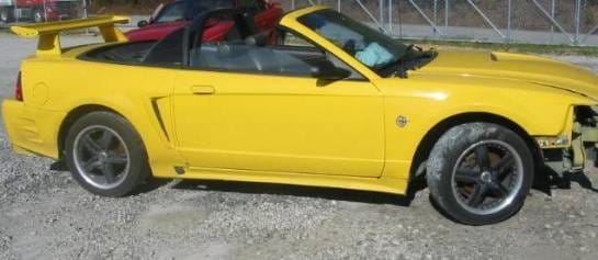 99-04 Ford Mustang Convertible 4.6 Automatic - Yellow thumbnail 2
