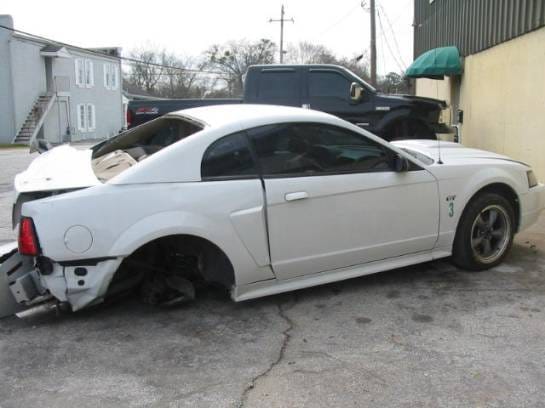 99-04 Ford Mustang Coupe 4.6  - White thumbnail 2