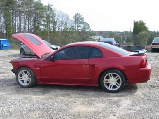 2004 Ford Mustang Coupe 4.6 Manual - Red thumbnail 2