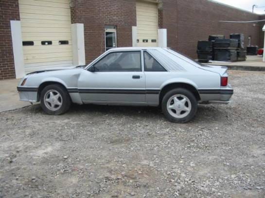 83-86 Ford Mustang Hatchback 5 Automatic - Silver thumbnail 2