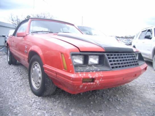 84-86 Ford Mustang Convertible 5 Automatic - Red thumbnail 2