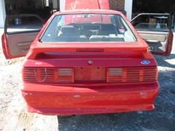 87-93 Ford Mustang Hatchback 5 Automatic - Red