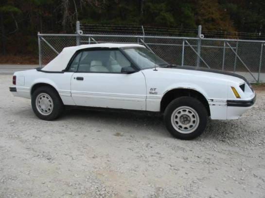 83-86 Ford Mustang Convertible 5 Manual - White thumbnail 2