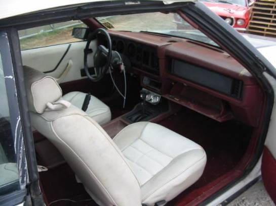 83-86 Ford Mustang Convertible 5 Manual - White thumbnail 3