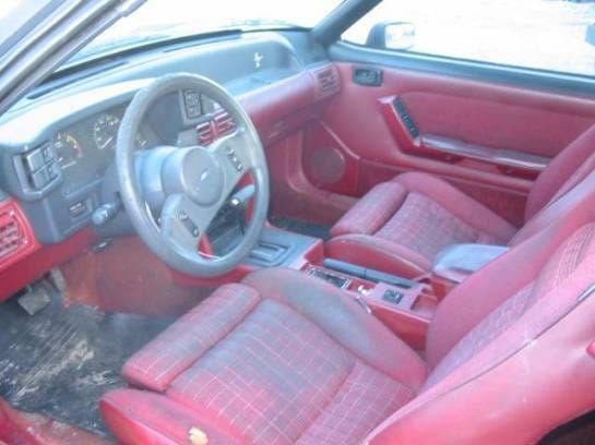 1987 Ford Mustang Convertible 5 Automatic - Maroon thumbnail 3
