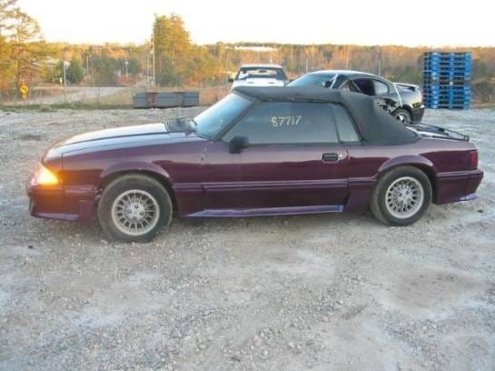1987 Ford Mustang Convertible 5 Automatic - Maroon thumbnail 5