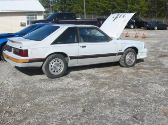 87-93 Ford Mustang Hatchback 5 Automatic - White thumbnail 4