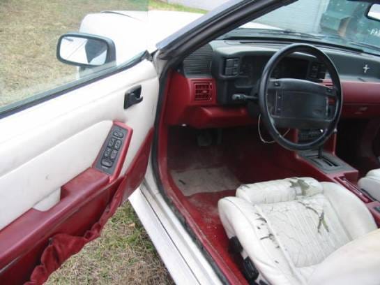 87-93 Ford Mustang Convertible 5 Automatic - White thumbnail 3