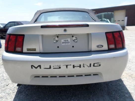 2004 Ford Mustang V6 4R7W Automatic thumbnail 4