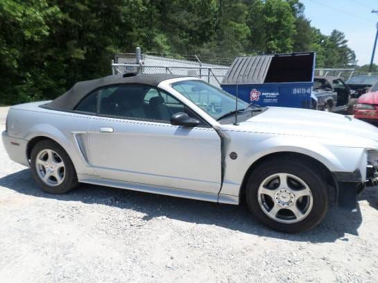 2004 Ford Mustang V6 4R7W Automatic thumbnail 2
