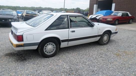 1990 Ford Mustang Hatchback 2.3 AOD thumbnail 2