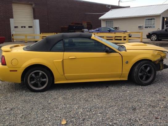 2004 Ford Mustang Convertible 4.6 SOHC 4R7W AODE Automatic Transmission thumbnail 2