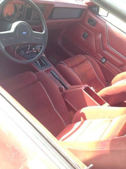 1986 Ford Mustang GT RED  thumbnail 5