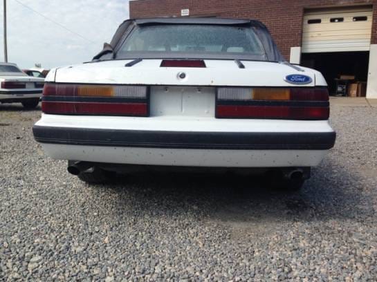 1986 Ford Mustang Convertible White thumbnail 3