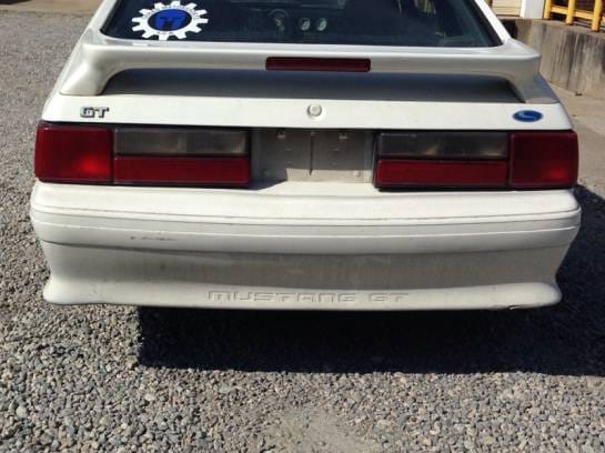 1988 Ford Mustang GT White thumbnail 3