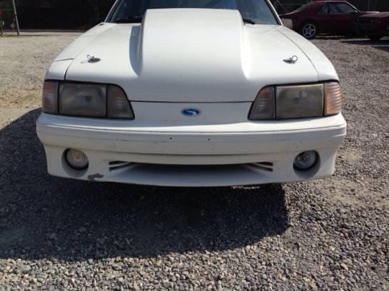 1988 Ford Mustang GT White thumbnail 4