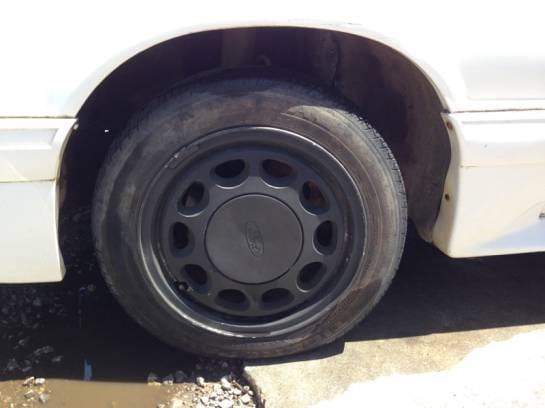 1989 Ford Mustang GT White thumbnail 6