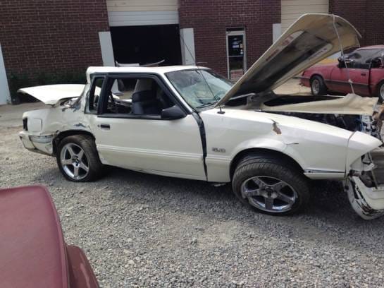 1989 Ford Mustang White thumbnail 2