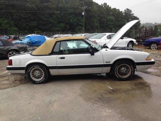 1989 Ford Mustang Convertible thumbnail 2