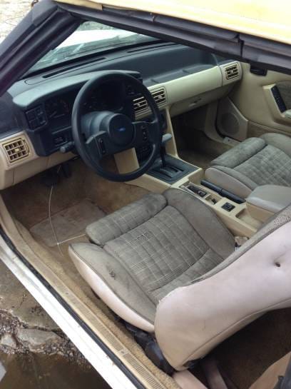 1989 Ford Mustang Convertible thumbnail 5