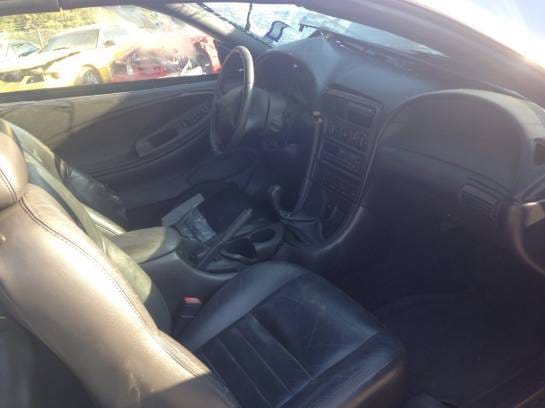 2000 Ford Mustang GT Convertible thumbnail 4