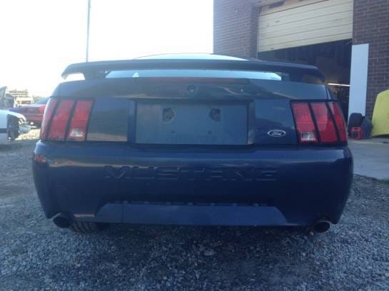 2003 Ford Mustang V6 thumbnail 3